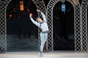 Pats Blue Boy Steven McRae as the Blue Boy in Ashton's Les Patineurs. Photo: Tristram Kenton / ROH ©