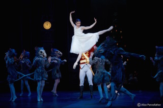 Max Westwell and Alina Cojocaru in The Nutcracker
