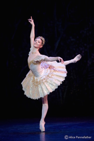 Alina Cojocaru as Clara