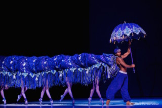 Eric Underwood as the Caterpillar.