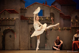 Marianela NuÃ±ez as Kitri.