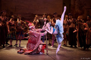 Laurretta Summerscales as Medora and Michael Coleman as the Pasha