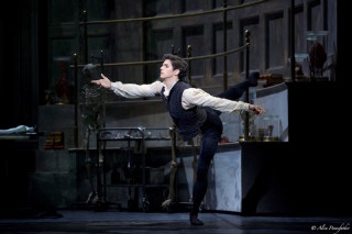 Federico Bonelli as Victor Frankenstein