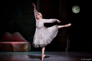 Amber Scott as Cinderella.