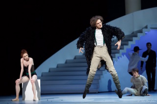 Ekaterina Krysanova as Katharina and Vladislav Lantratov as Petruchio