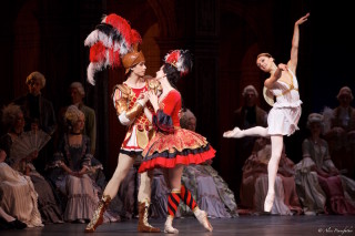 Anna Tikhomirova as Mireille de Poitiers and Artem Ovcharenko as Antoine Mistral