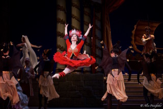 Anna Tikhomirova as Mireille de Poitiers and Artists of the Bolshoi Ballet