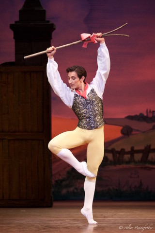 Valentino Zucchetti as Colas