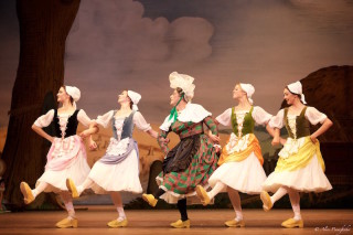 Jonathan Howells as Widow Simone and Artists of The Royal Ballet in La Fille Mal GardÃ©e