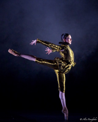 Olivia Cowley in Becomings
