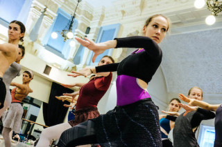 Artists of English National Ballet rehearse Robbins' The Cage.