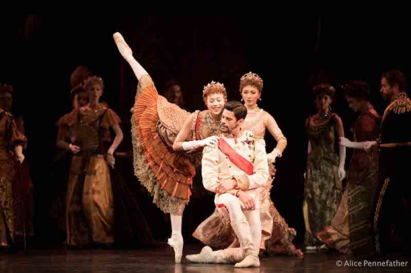 Beatriz Stix-Brunell, Thiago Soares, Yuhui Choe and Artists of The Royal Ballet.