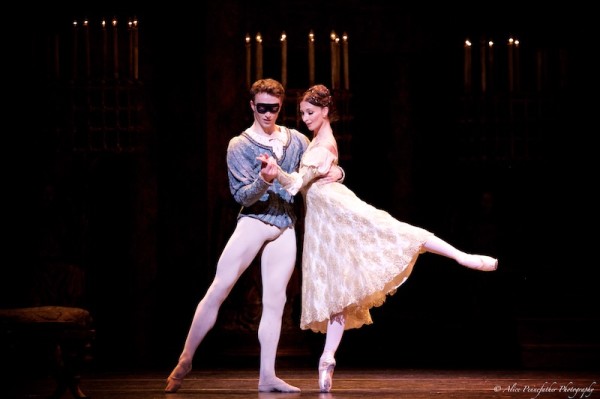 Matthew Ball as Romeo and Lauren Cuthbertson as Juliet.