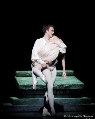 Matthew Ball as Romeo and Lauren Cuthbertson as Juliet