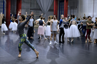 James Forbat in rehearsal. with Artists of English National Ballet.