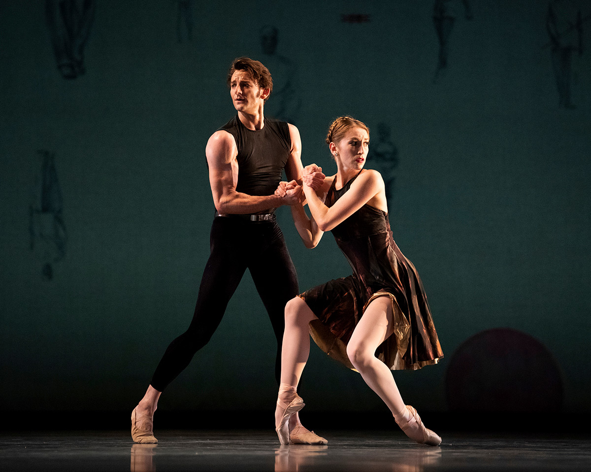 Jennifer Stahl et Aaron Robison dans Ratmansky’s Symphony # 9.
